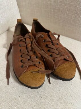 Women’s Kork-Ease Korks Brown Leather and Suede Toe Lace-Up Sneakers